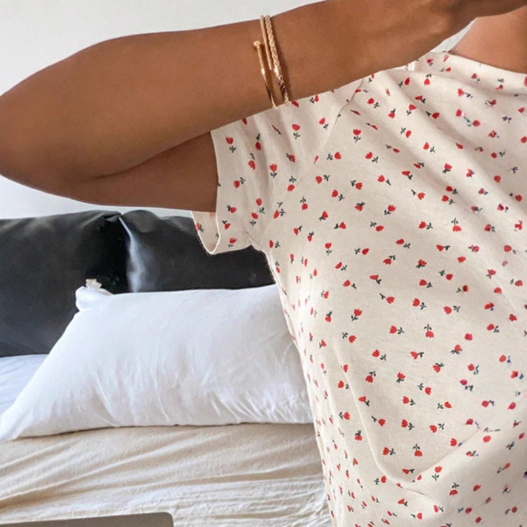 Damen lässiges Schlafanzugset aus atmungsaktivem Baumwollstoff mit zartem Blumendruck Drune