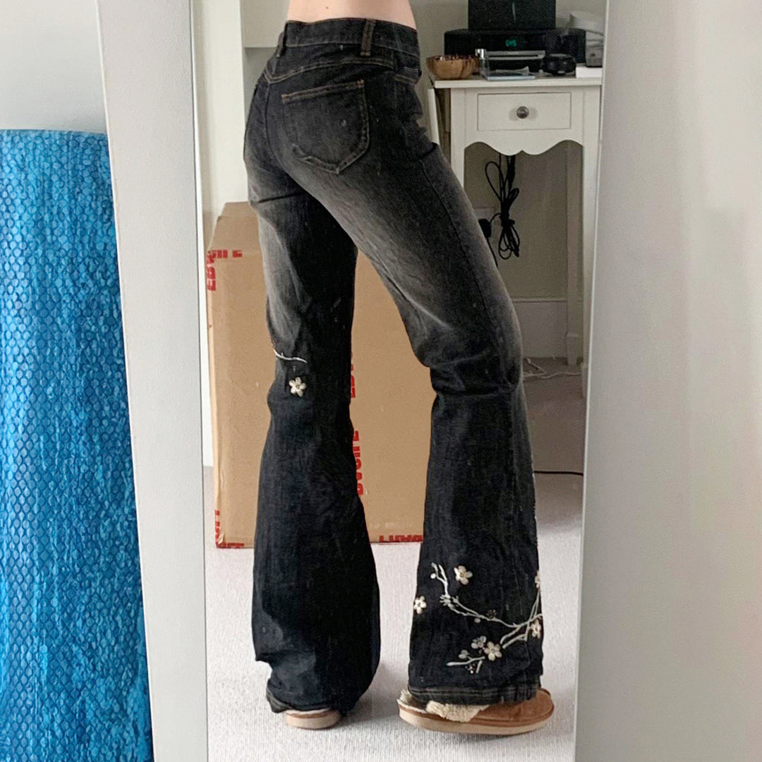 Damen nan taillierte Schlaghose-Jeans mit floraler Stickerei, Stretchdenim und Five-Pocket-Schnitt Drune