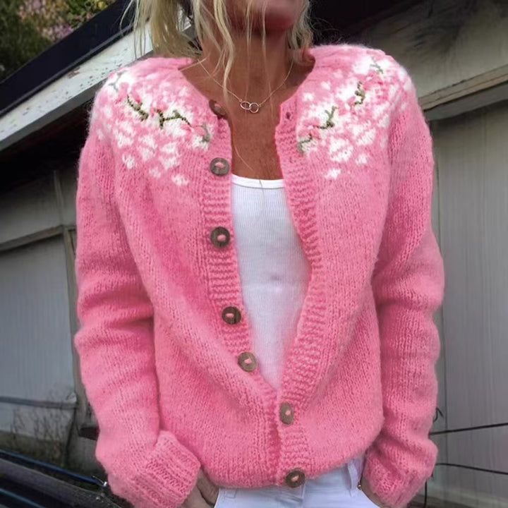 Damen nan gemusterte Strickjacke mit Rundpasse, Holzknöpfen und Eingrifftaschen Drune
