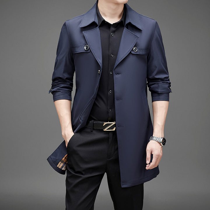 Herren Leichter City-Trenchcoat mit klassischem Revers, verstaubaren Ärmelriegeln und dezentem Innenkaromuster Drune
