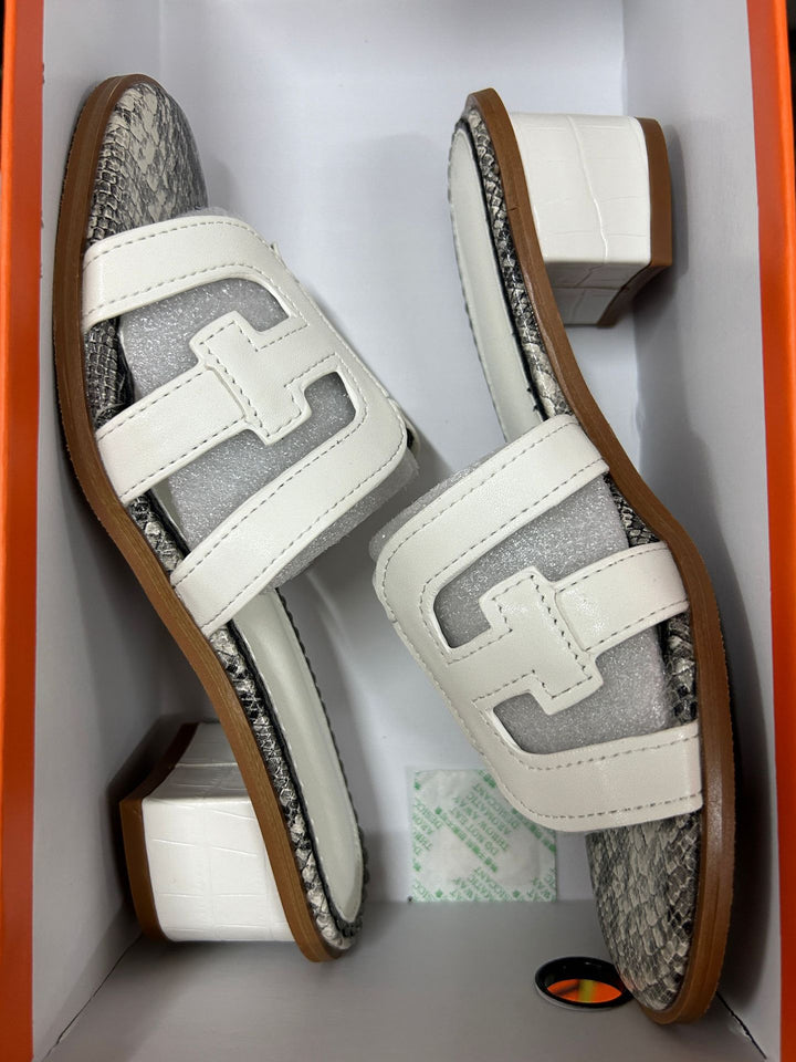 Damen modische Schlappen mit elegantem Blockabsatz und detailverliebt gestaltetem Obermaterial Drune