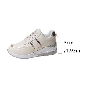 Damen Wedgesneaker mit mittelhohem Plateau, gepolstertem Komfortschaft und elastischem Seiteneinsatz Drune