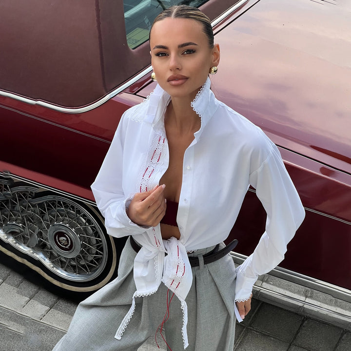 Damen Elegantes Hemd mit Spitzenakzenten und Schnürdetail Drune