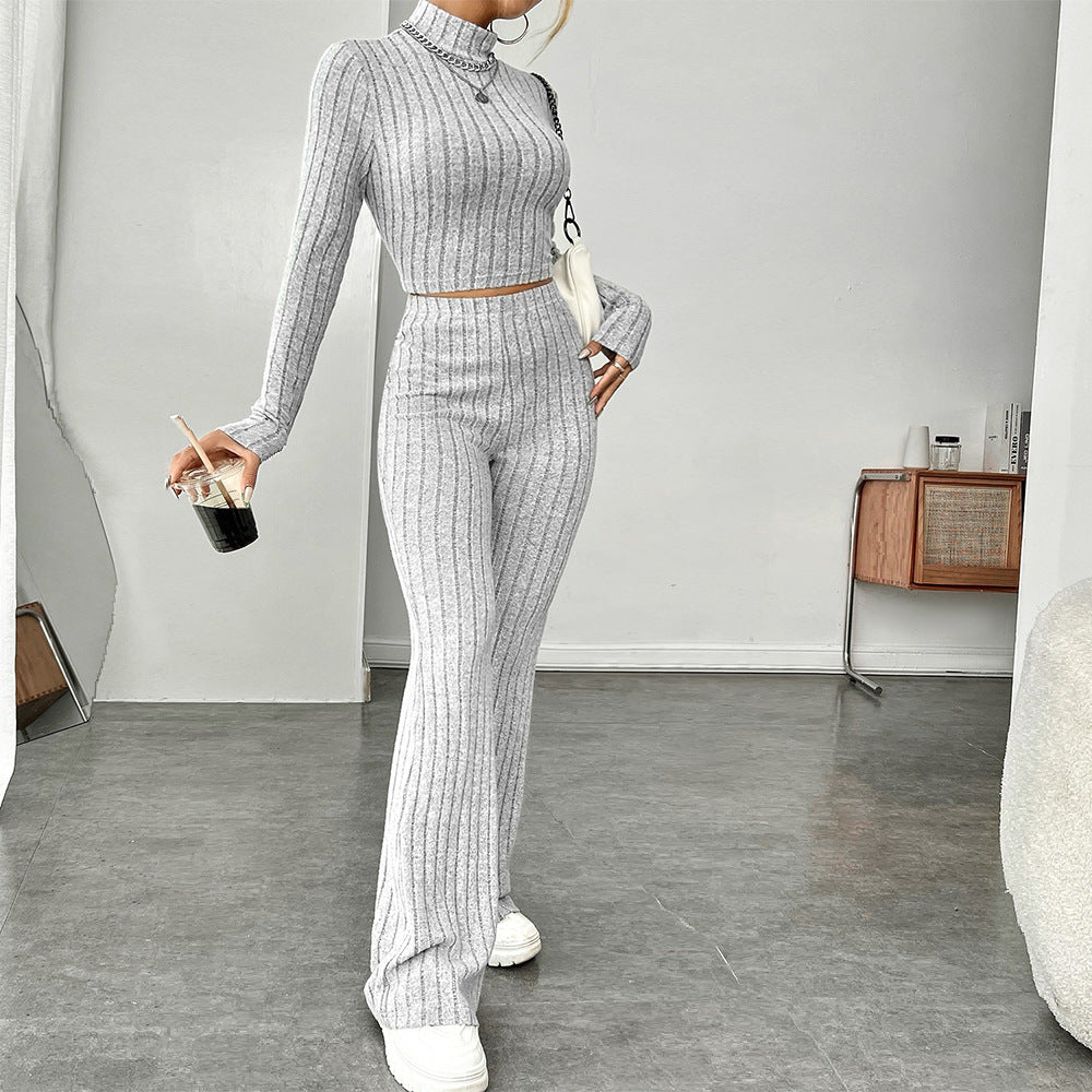 Damen geripptes Strick-Lounge-Set mit Rollkragen-Cropped und weiter Schlaghose Drune