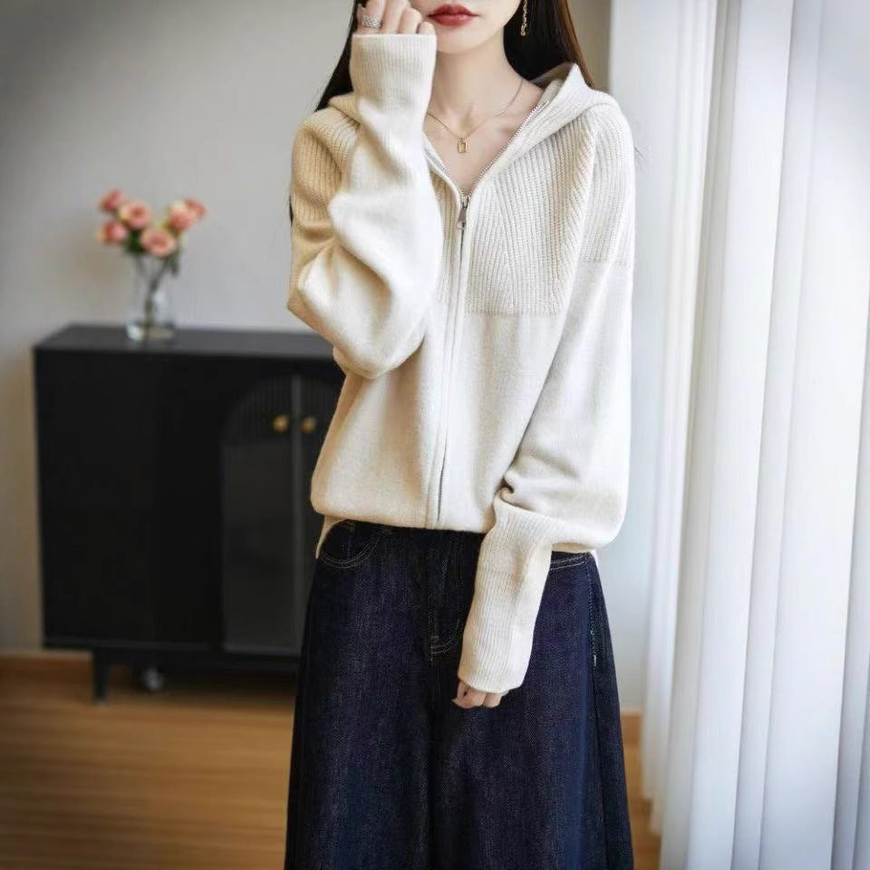 Damen Kapuzenjacke mit feinem Rippstrick und eleganter Reißverschlussgestaltung Drune