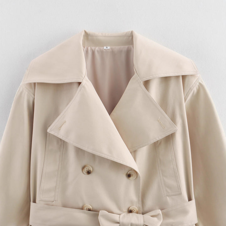 Damen kurze Trenchjacke mit eleganter Taillierung und praktischen Taschen Drune