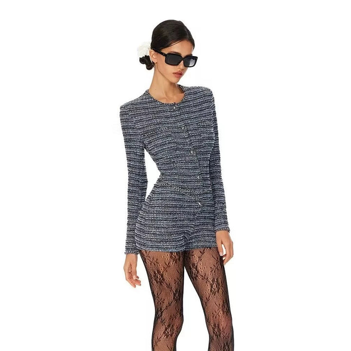 Damen Bouclé-Shorts-Overall mit taillierter Silhouette, Knopfleiste und Zierkette Drune