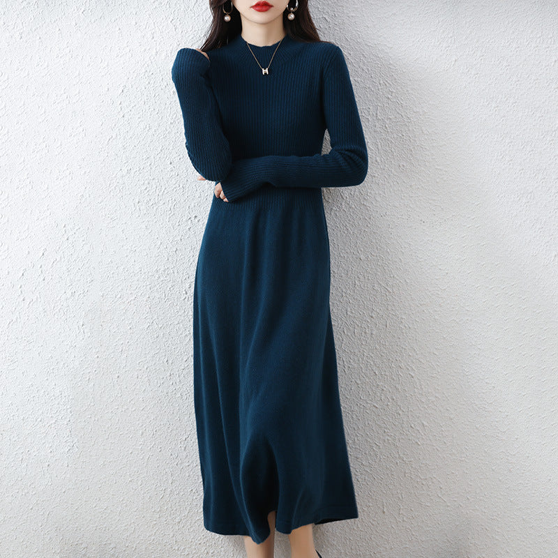 Damen Strickkleid mit elegantem Rollkragen und weit schwingendem Rock Drune