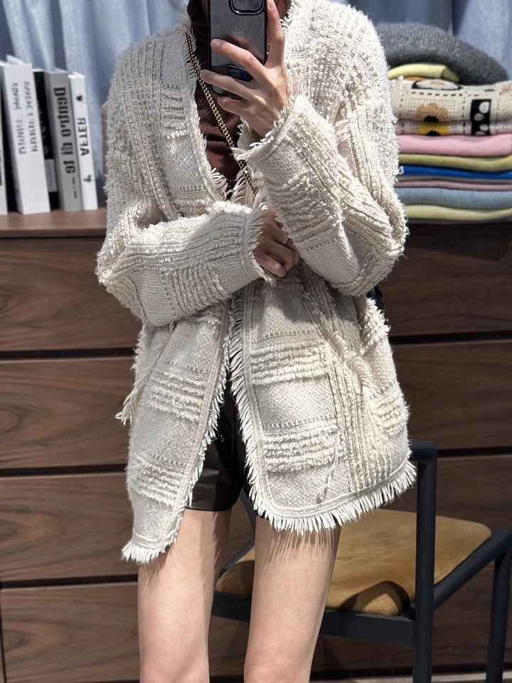 Damen Oversize Strickcardigan mit strukturierter Karomuster‑Optik, Fransen und Eingrifftaschen Drune