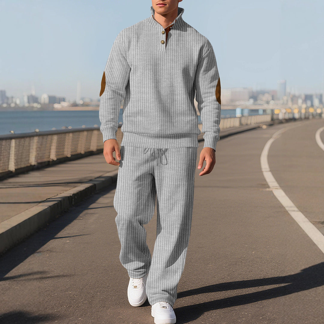 Herren nan feiner Rippstrickpullover mit halber Knopfleiste hohem Stehkragen und kontrastierendem Suedine-Ellbogenbesatz Drune