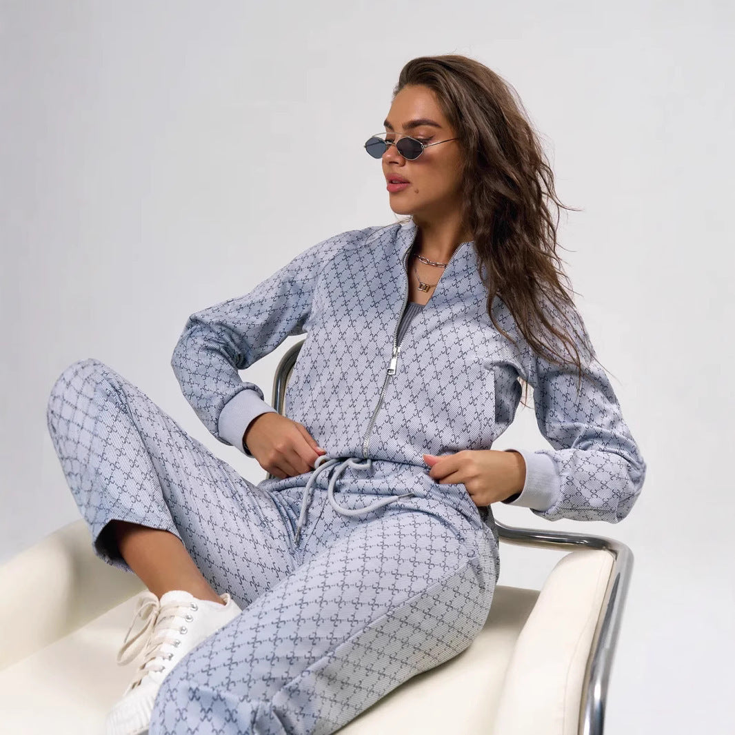 Damen jacquard Lounge-Set mit kurzer Bomberjacke und hochgeschnittener Kordelzug-Hose Drune