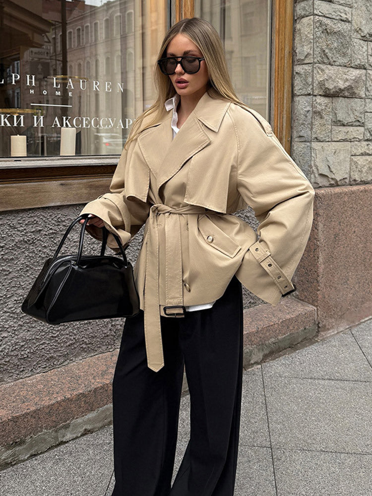 Damen elegante Übergangsjacke mit weich fließendem Schnitt und Taillengürtel Drune