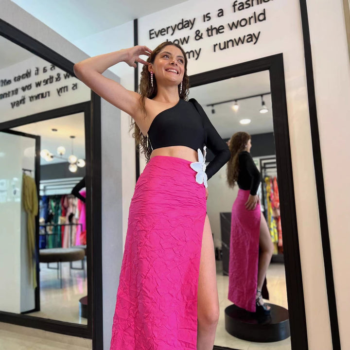 Damen Elegantes Kleid mit asymmetrischem Oberteil und floralem Akzent Drune