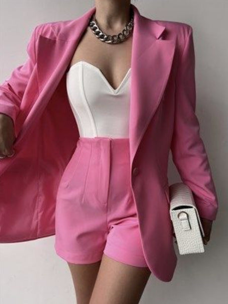 Damen Blazer-Anzug mit ärmellosem Oberteil und Shorts Drune