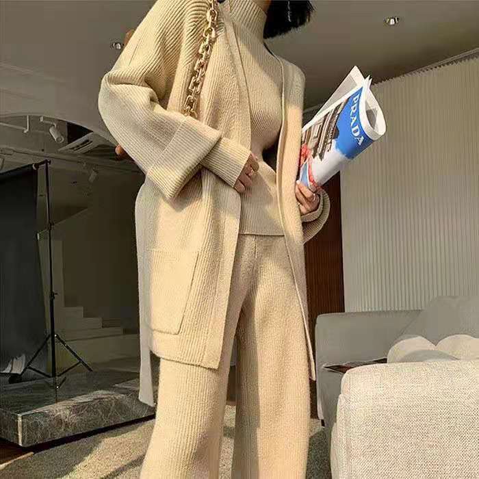 Damen modisches Strickensemble mit elegantem Cardigan und passendem Oberteil Drune