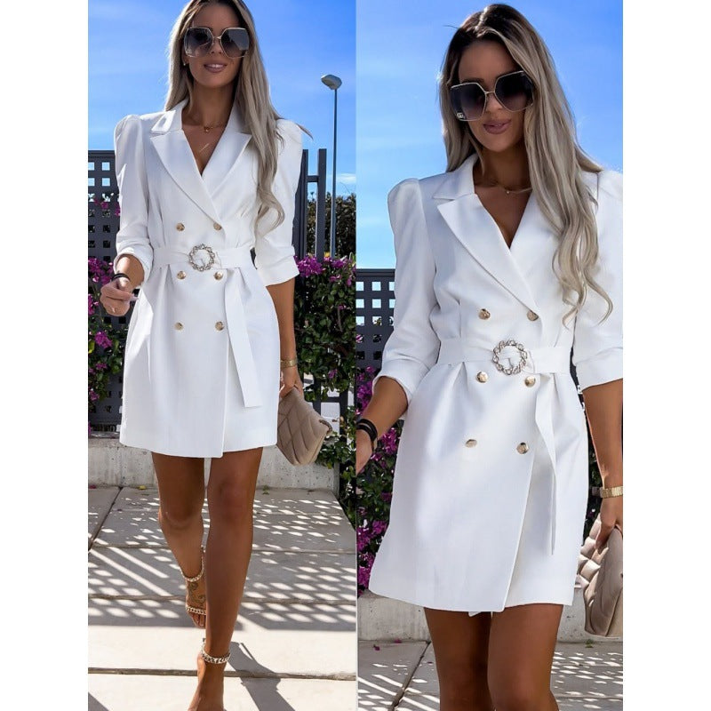 Damen Blazer-Kleid mit eleganter Taillierung und glänzenden Knopfdetails Drune