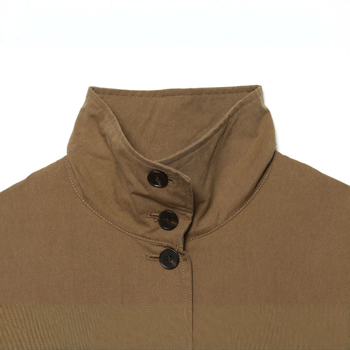 Damen nan kurze Utility-Cropped-Jacke mit hohem Stehkragen, Kordelzugtaillierung und durchgehender Knopfleiste Drune