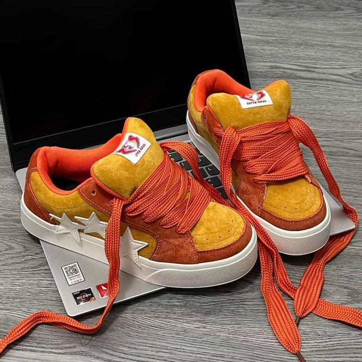 Damen Sportliche Sneaker mit auffälligen Stern-Applikationen Drune
