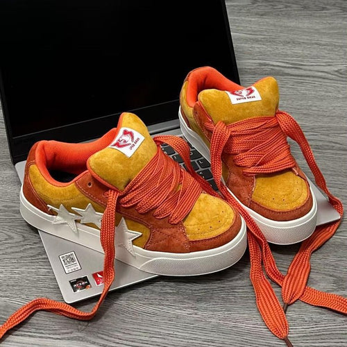 Damen Sportliche Sneaker mit auffälligen Stern-Applikationen Drune