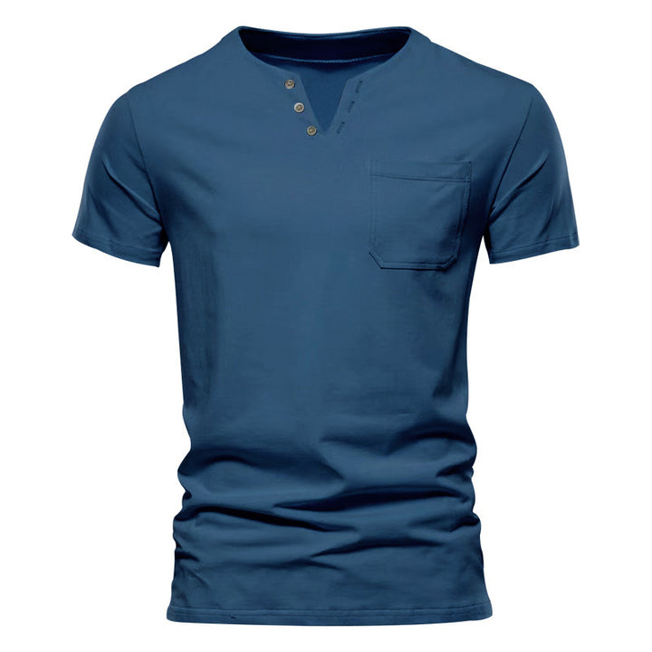 Herren nan tailliertes Kurzarm-Henleyshirt mit Brusttasche und asymmetrischer Knopfleiste Drune