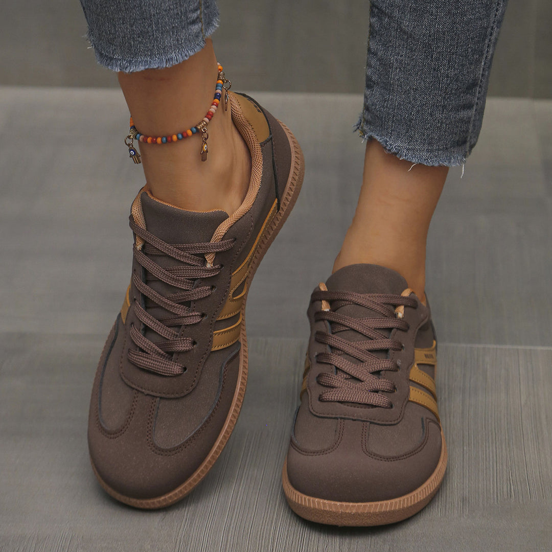 Damen Sportliche Retro‑Sneaker mit gepolstertem Schaft und profilierter Gummisohle Drune