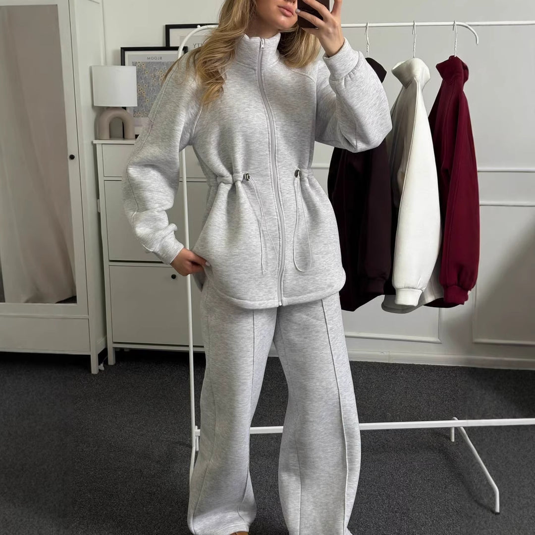 Damen Fleece-Sportanzug mit innovativem Tunnelzug-Design und hohem Kragen