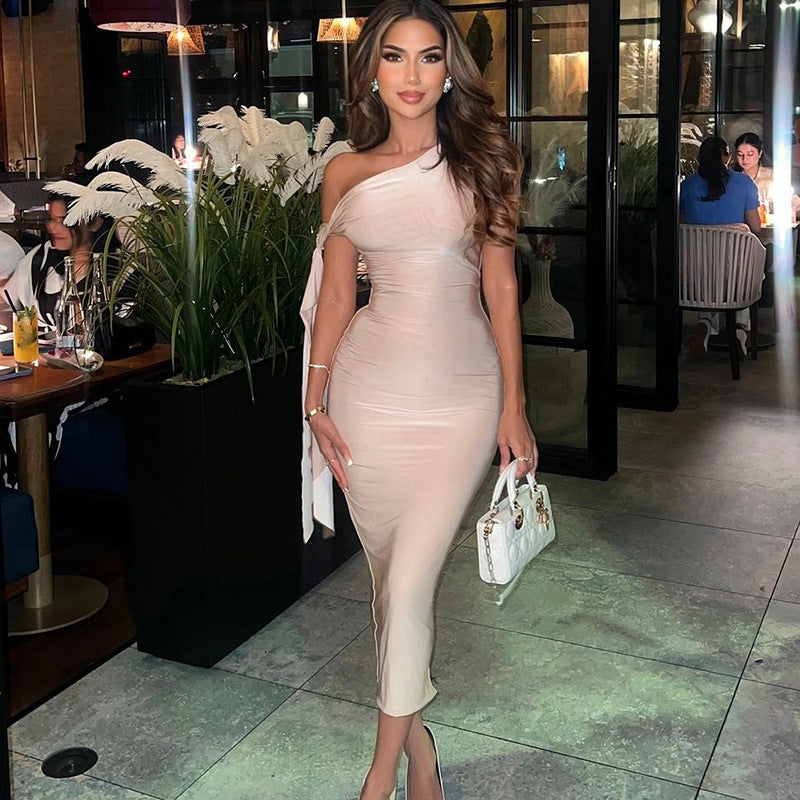 Damen Edles One-Shoulder-Kleid mit figurbetonter Silhouette und langen Ärmeln Drune