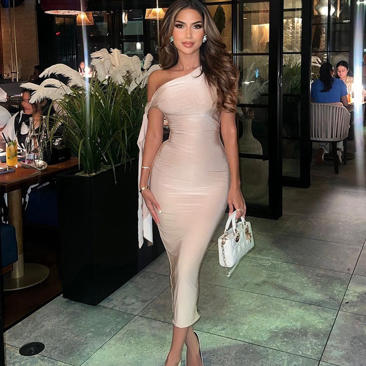 Damen Edles One-Shoulder-Kleid mit figurbetonter Silhouette und langen Ärmeln Drune