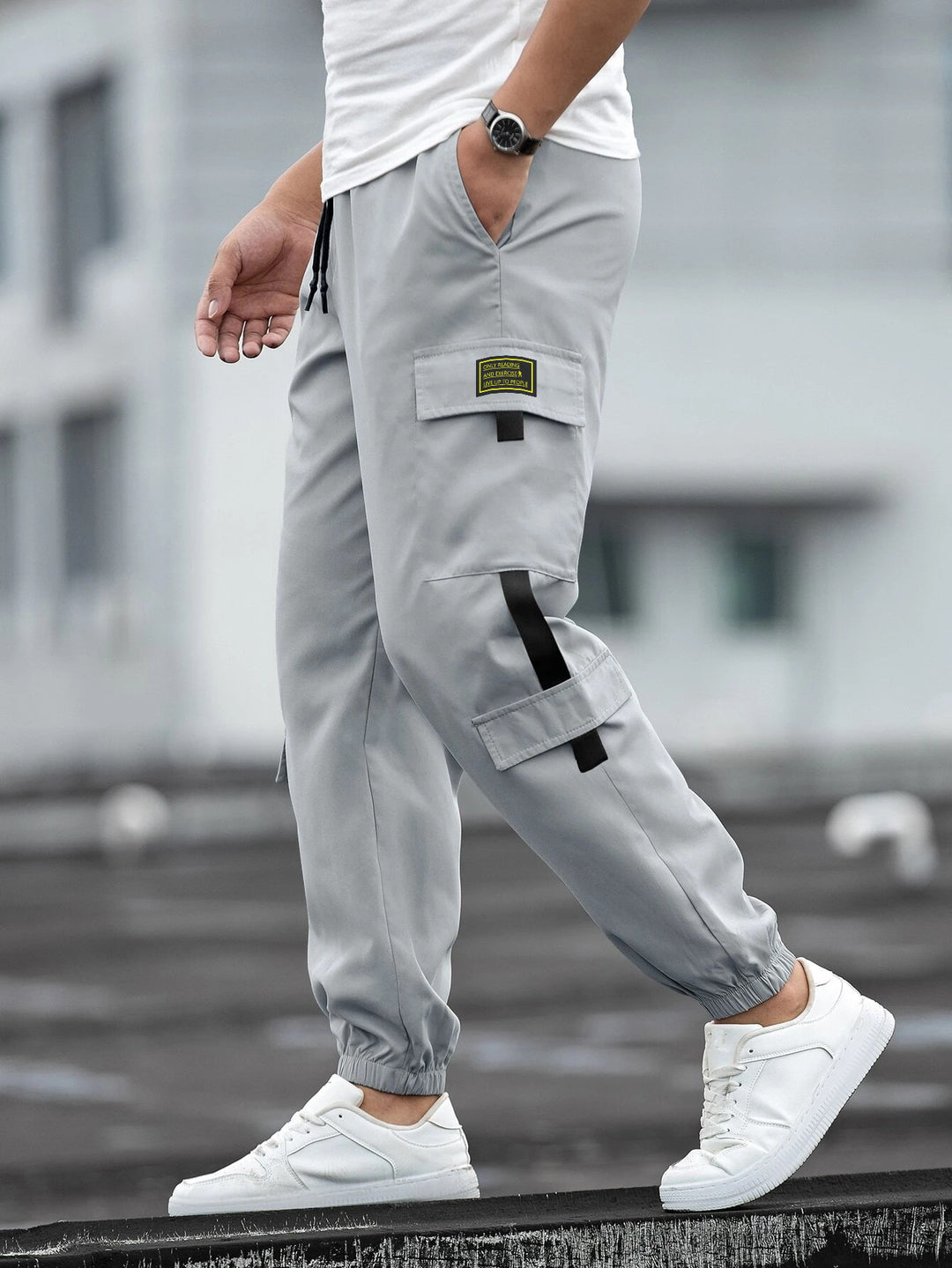 Herren modische Cargo-Joggerhose mit elastischem Bund, Kordelzug und mehreren Sicherheits- und Klappentaschen Drune