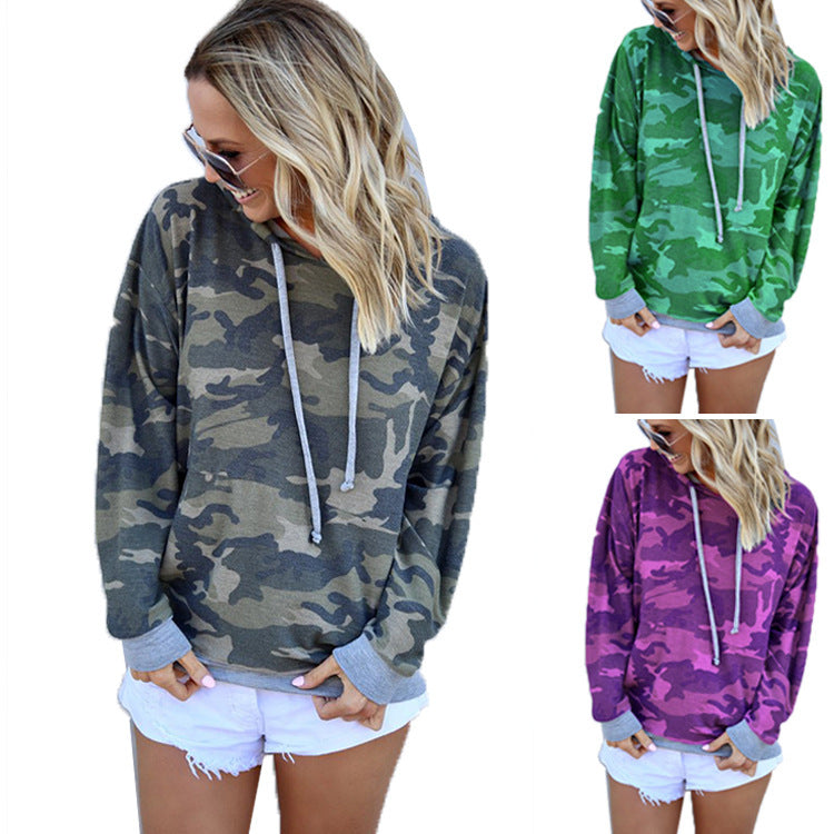 Damen Hoodie mit lässigem Camouflage-Muster und praktischen Kängurutaschen Drune