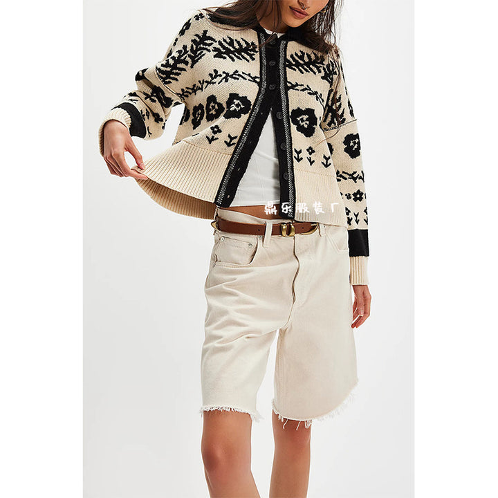Damen Strickjacke mit floralem Muster und kleinen Knöpfen Drune