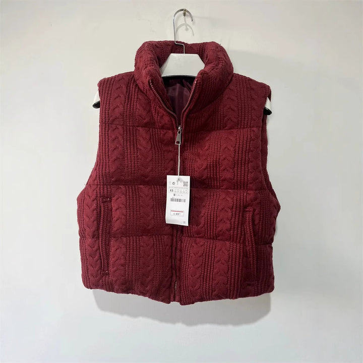 Damen nan gesteppte Strickweste mit Zopfmuster, Stehkragen und Reißverschluss Drune