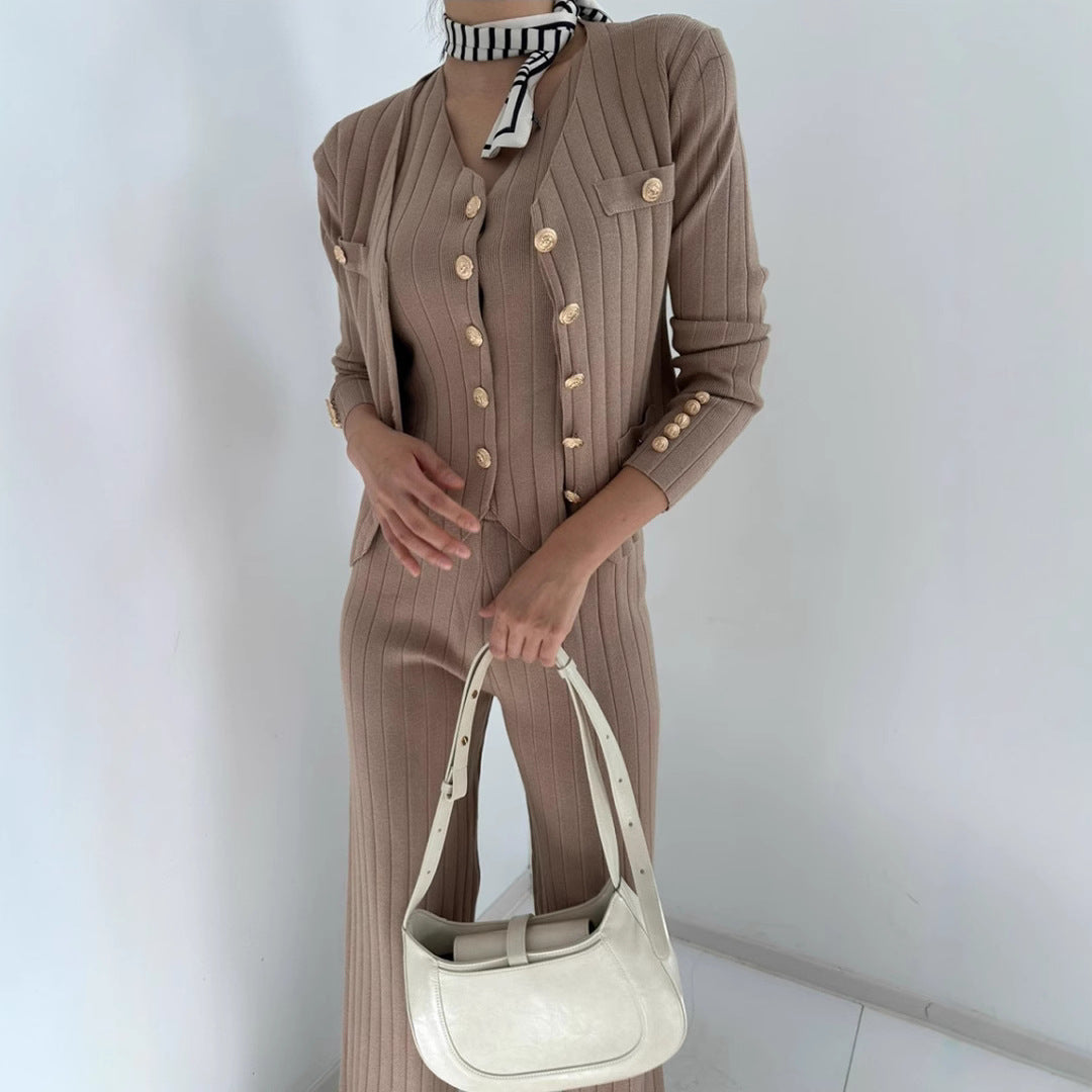 Damen elegantes gestricktes Ensemble mit Knopfdetaillierung Drune