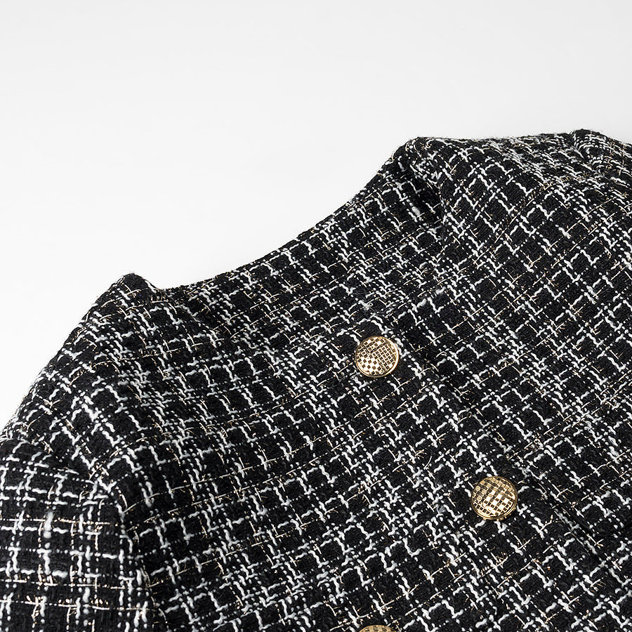 Damen nan kastige Bouclé-Tweedjacke mit rundem Ausschnitt goldfarbenen Zierknöpfen und aufgesetzten Taschen Drune