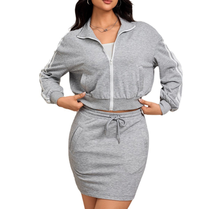Damen Sportliches Set mit figurbetontem Oberteil und schickem Minirock Drune