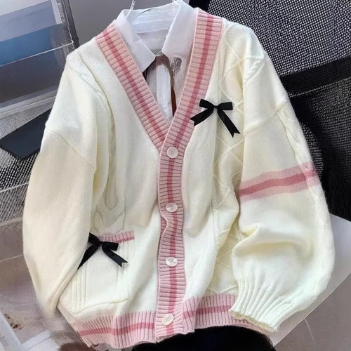 Damen lässige Strickjacke mit verspielten Details und großem V-Ausschnitt Drune