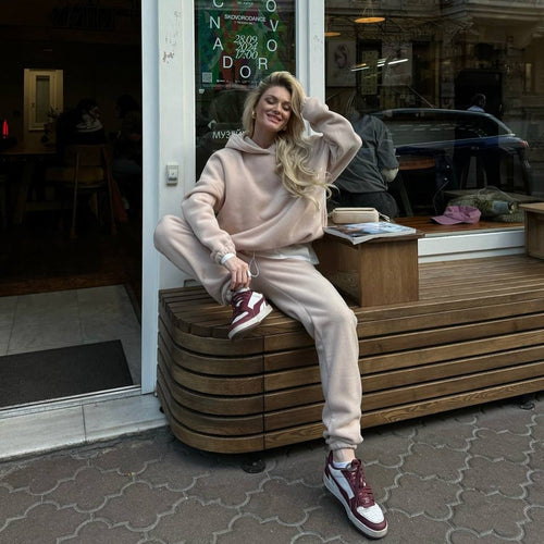 Damen kuscheliges Sweat-Set mit extralangem Kapuzenpullover, verdeckter Kängurutasche und schmal zulaufender Bündchenhose Drune