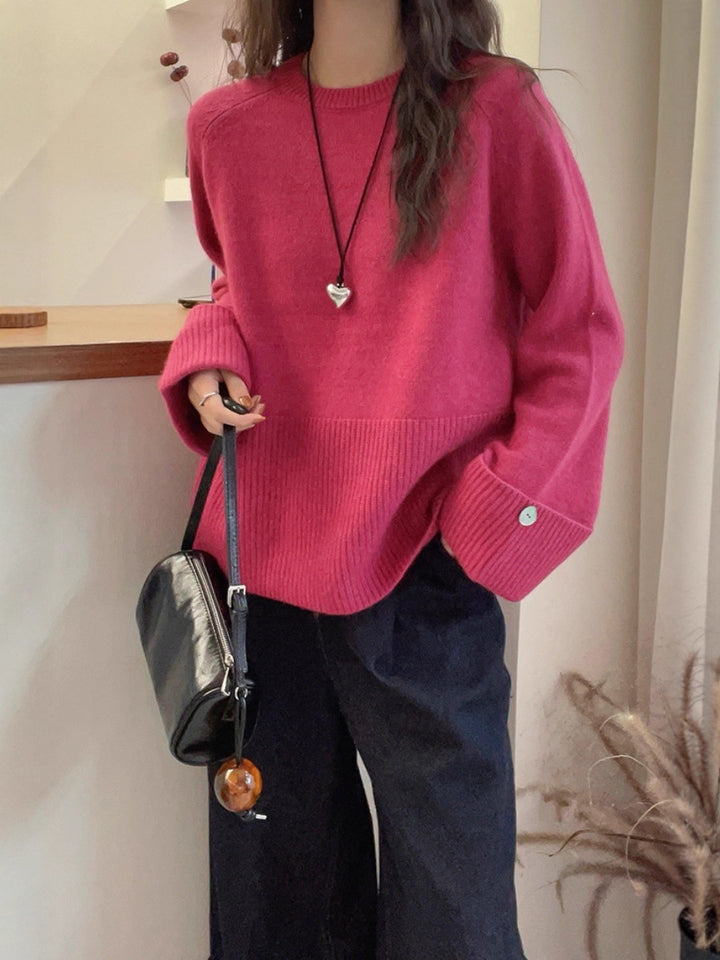 Damen Oversize‑Feinstrickpullover mit breitem Rippbund, extraweiten Ärmelabschlüssen und Zierknopf Drune