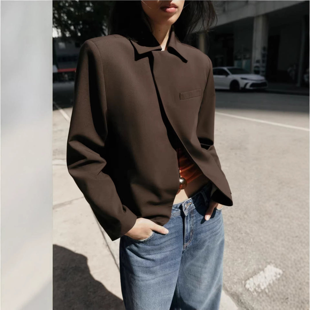 Damen Kurzer taillierter Blazer mit verdeckter Knopfleiste und geschwungenem Saum Drune