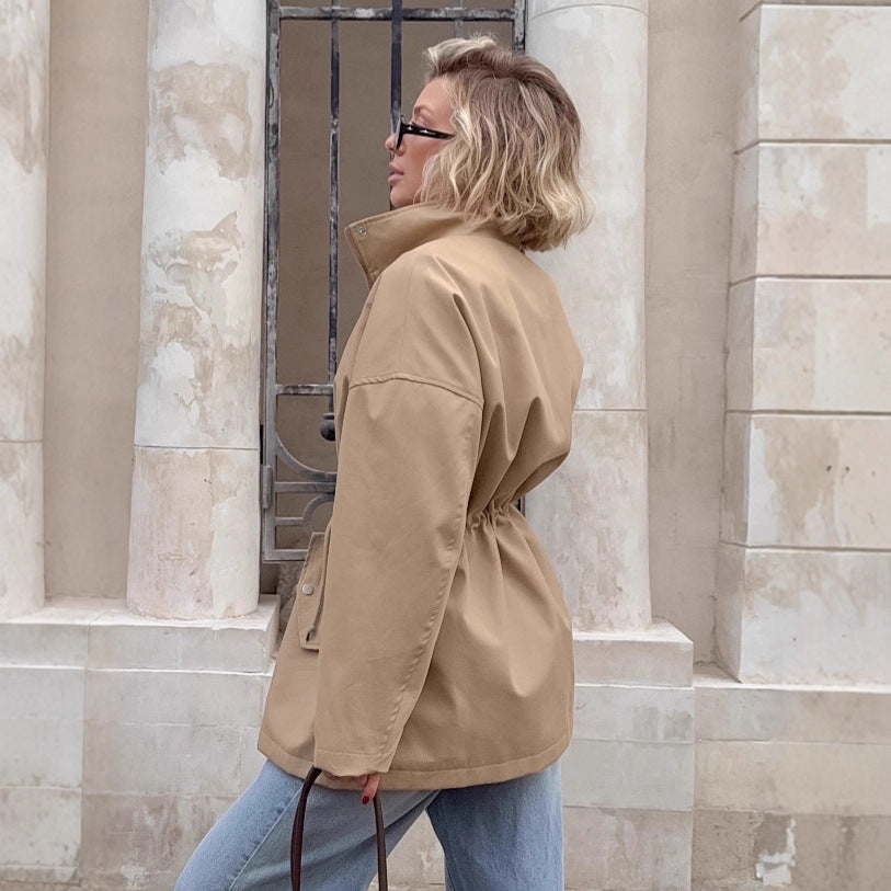 Damen urbane Übergangsjacke mit taillierbarem Kordelzug Drune