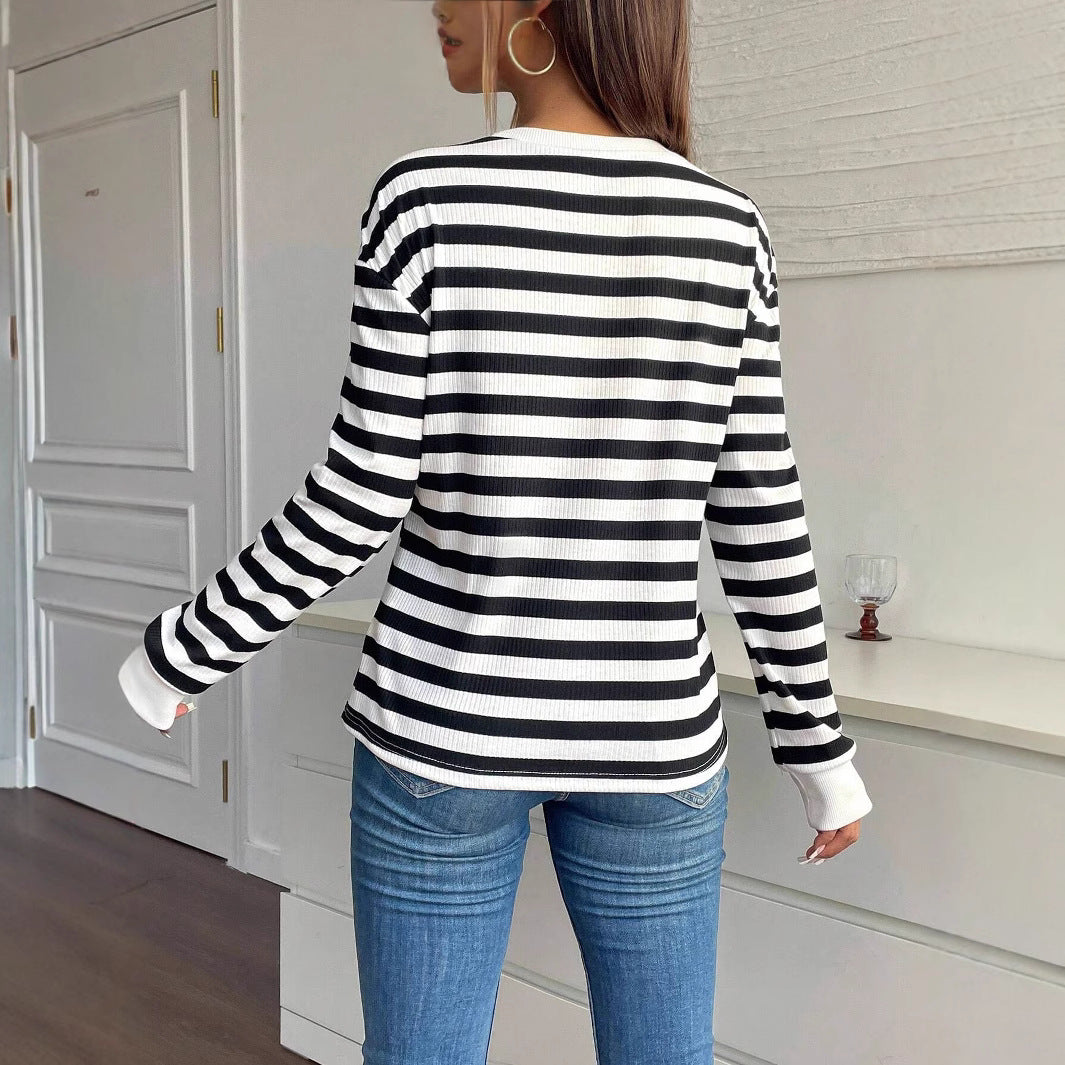 Damen nan gestreiftes Ripp-Langarmshirt mit dreidimensionaler Blumenapplikation und Rundhals Drune