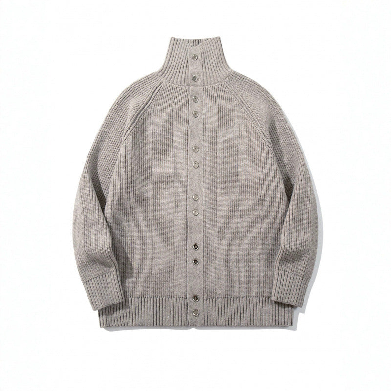 Herren grobgestrickter Knopfcardigan mit hohem Rollkragen und Raglanärmeln Drune