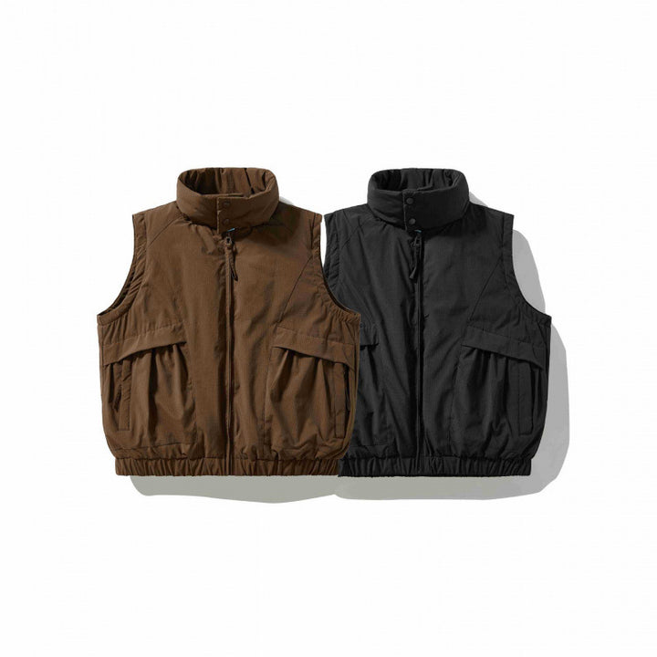 Herren Wattierte Outdoor‑Weste mit hohem Stehkragen, elastischem Saum und großen Klappentaschen Drune