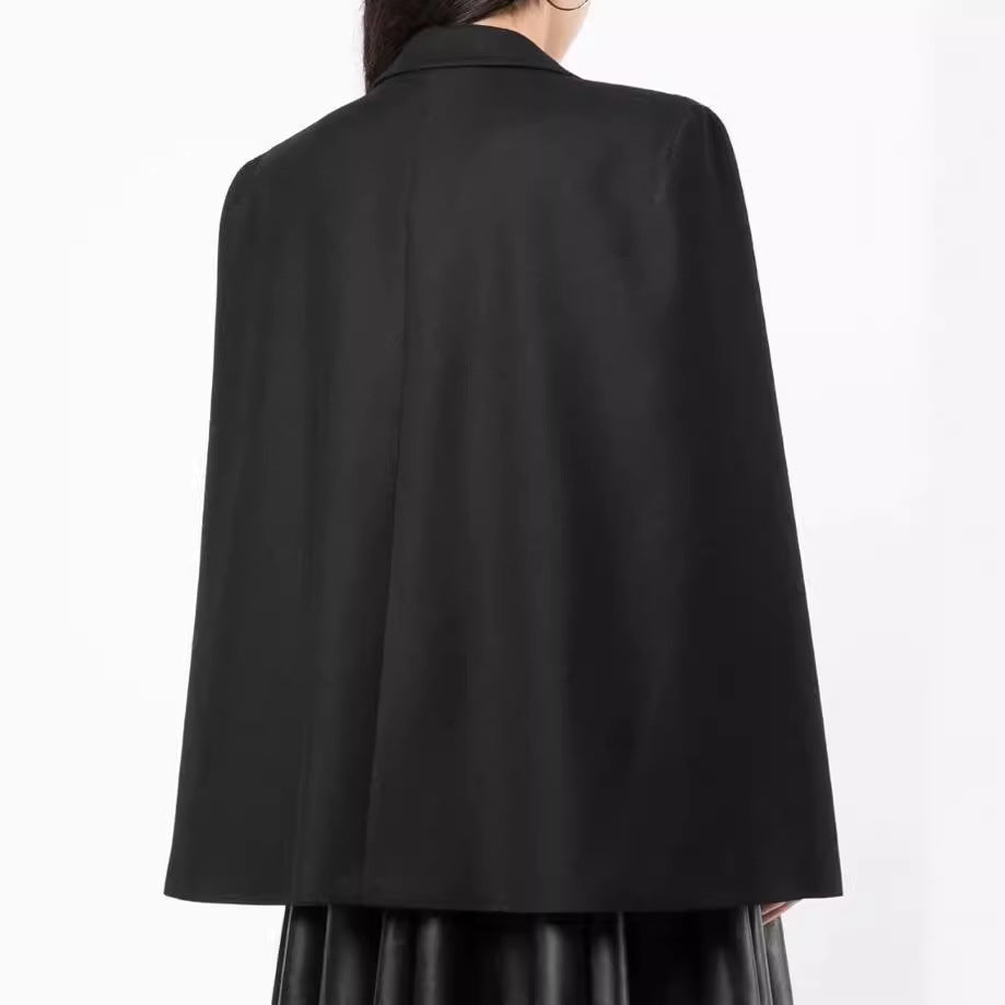 Damen Cape-Blazer mit Schlitzen an den Ärmeln und Satinrevers Drune