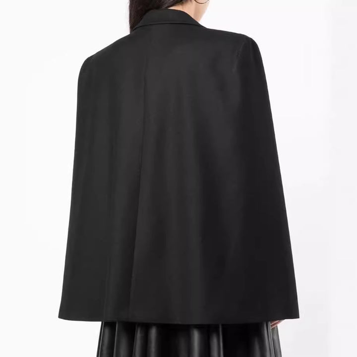 Damen Cape-Blazer mit Schlitzen an den Ärmeln und Satinrevers Drune