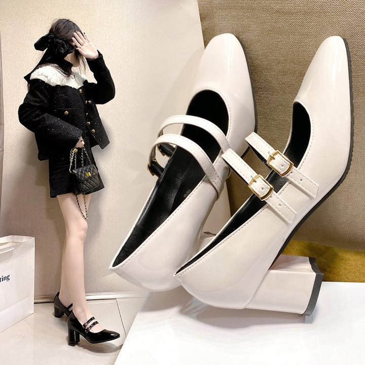 Damen Elegante Mary Jane Pumps mit dekorativen Riemchen und hochglänzendem Finish Drune