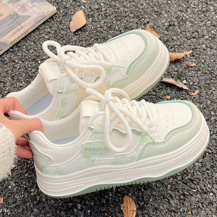 Damen Voluminöser Plateau‑Sneaker im Retro‑Citystil mit dezenter Marmorierung und dämpfender Keilsohle Drune