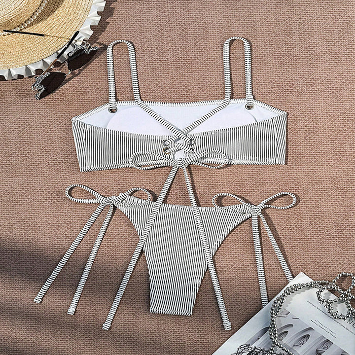 Damen Bandeau-Bikini mit strukturierter Oberfläche und verspielten Bindebändern Drune