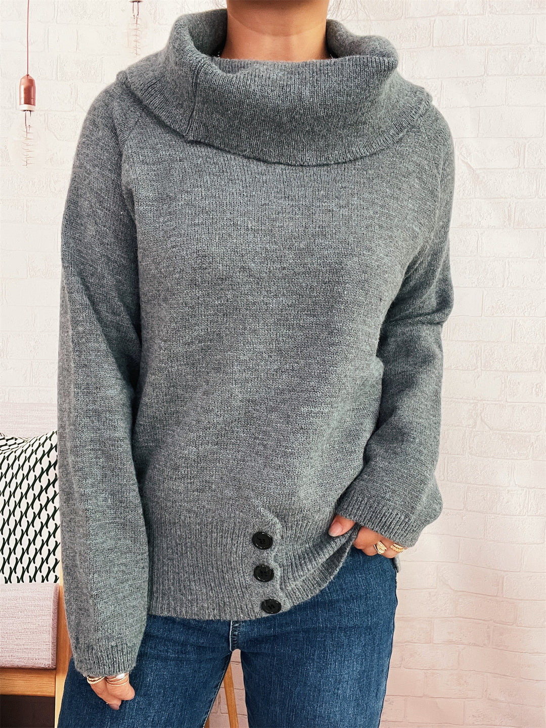 Damen Strickpullover mit hochschließendem Kragen und seitlichen Knopfdetails Drune