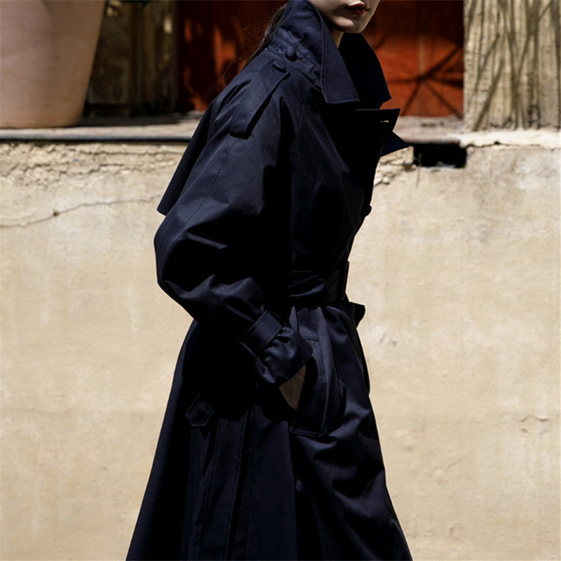Damen Oversize-Trenchcoat mit weitem Rückensaum, Bindegürtel und Storm-Detail Drune